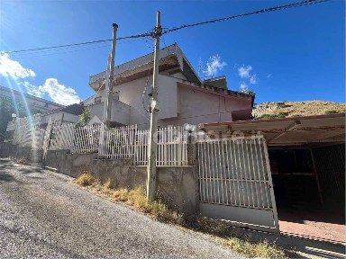 Villa bifamiliare, da ristrutturare, 342 m², Boccadifalco - Baida, Palermo