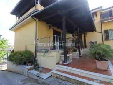 Colli del Tronto, Via Vallicella, 49
