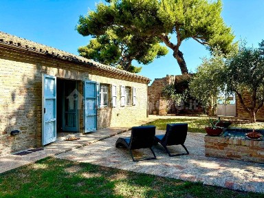 Villa unifamiliare, ottimo stato, 490 m², Cupra Marittima