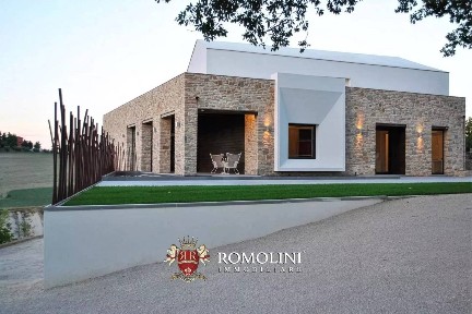 Villa unifamiliare, buono stato, 645 m², Ascoli Piceno