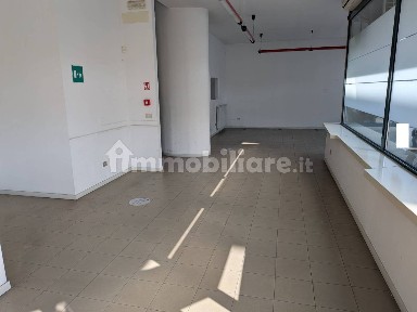 Pesaro, Piazzale Giosuè Carducci, Via Luigi Guidi