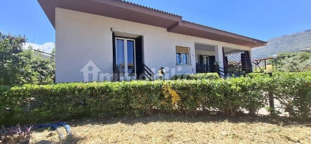 Villa unifamiliare corso Italia, Centro, Carini