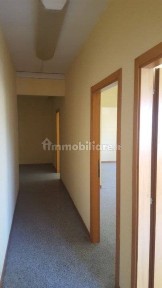 Locale commerciale in Affitto
