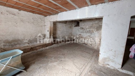Arezzo, Giovi, Località Marcena, 20