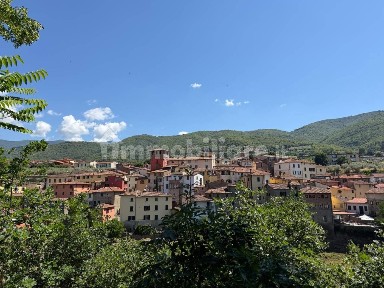 Terratetto unifamiliare 390 m², da ristrutturare, Centro, Loro Ciuffenna