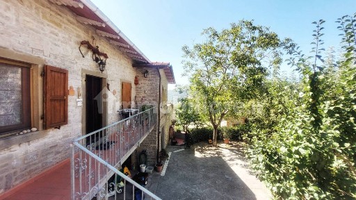 Terratetto unifamiliare 250 m², buono stato, Chiusi della Verna