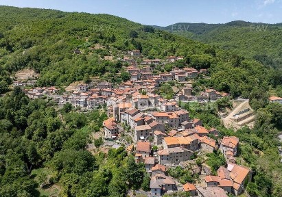 Ortignano Raggiolo, Via Piana