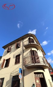 Montevarchi, Via Leona