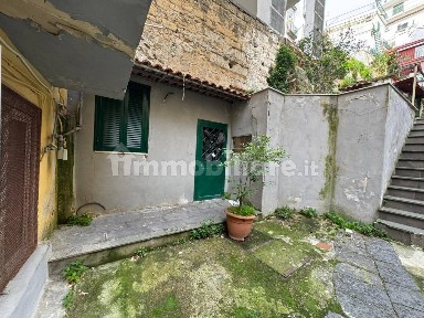 Napoli, Chiaia, Vico del Vasto a Chiaia, 28