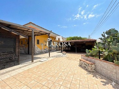 Ristorante con laboratorio in Vendita