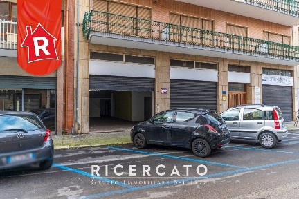 Locale commerciale in Vendita