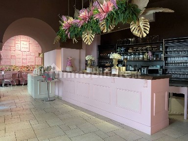 Ristorante con laboratorio in Vendita