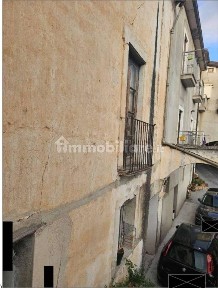 Magazzino all'asta via Italia/Sant'Angelo, Taverna