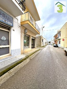 Locale commerciale in Vendita
