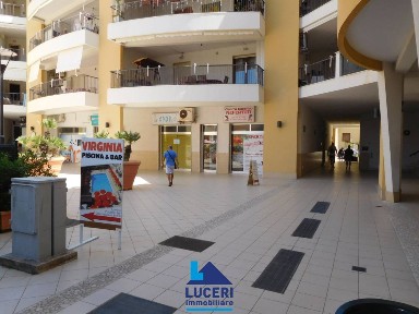 Locale commerciale in Vendita