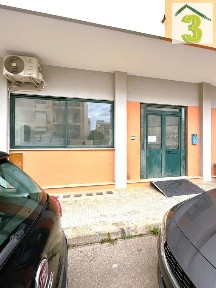 Locale commerciale in Vendita