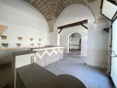 Locale commerciale in Vendita