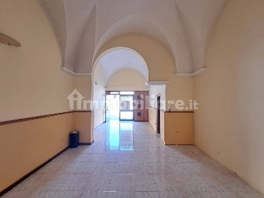 Locale commerciale in Vendita