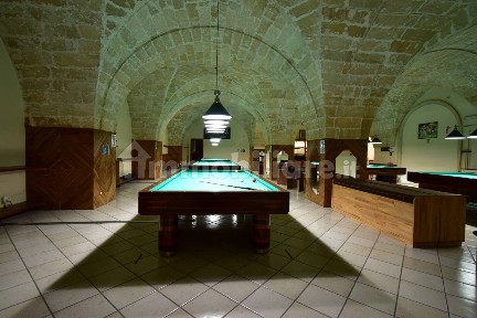 Locale commerciale in Vendita