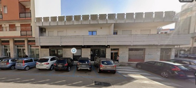 Locale commerciale in Vendita