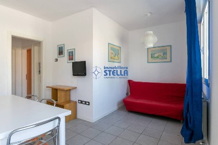 Trilocale via Ippolito Nievo 32, Lido Centro Ovest, Jesolo