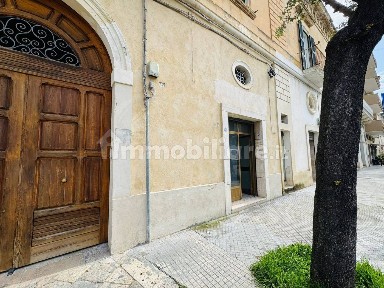 Attività commerciale in Vendita