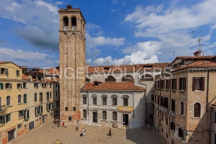 Quadrilocale ottimo stato, su più livelli, Rialto, Venezia