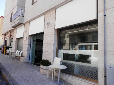 Locale commerciale in Vendita