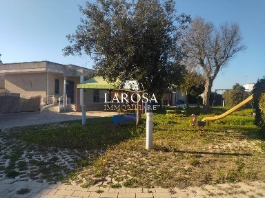 Ristorante con laboratorio in Vendita