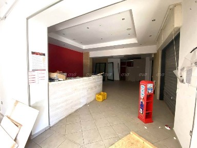 Locale commerciale in Vendita