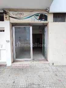 Locale commerciale in Vendita