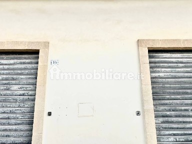 Locale commerciale in Vendita