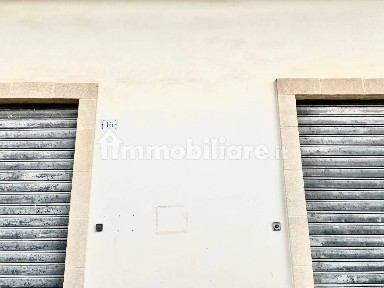 Locale commerciale in Vendita