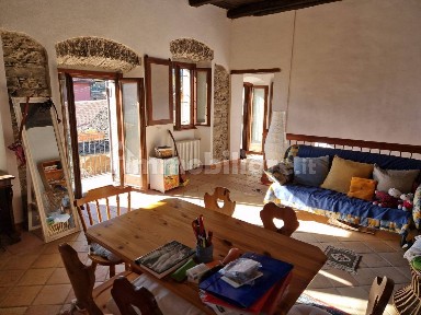 Cesara, Via per Cesara, 16