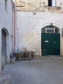 Locale commerciale in Vendita