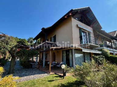 Villa bifamiliare via Reginetta Francioli 4, Intra, Verbania