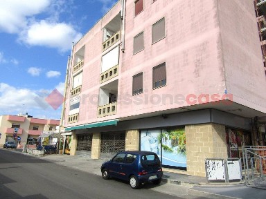 Locale commerciale in Vendita