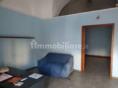 Locale commerciale in Vendita