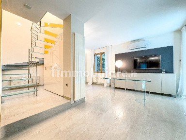 Villa unifamiliare via Duchessa di Genova 61/b, Centro, Stresa