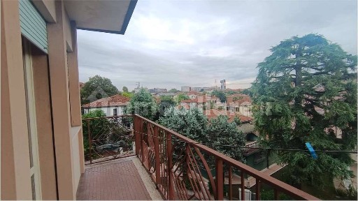 Venezia, Marghera - Catene, piazzale Govannacci, 21