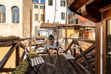 Trilocale ottimo stato, su più livelli, San Marco, Venezia