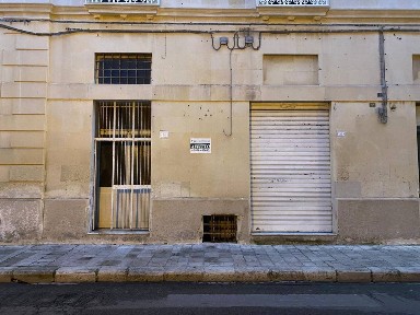Locale commerciale in Vendita
