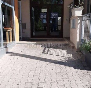Locale commerciale in Vendita