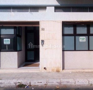 Locale commerciale in Vendita
