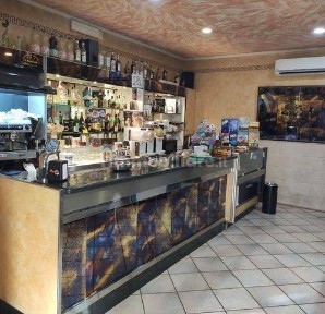 Locale commerciale in Vendita