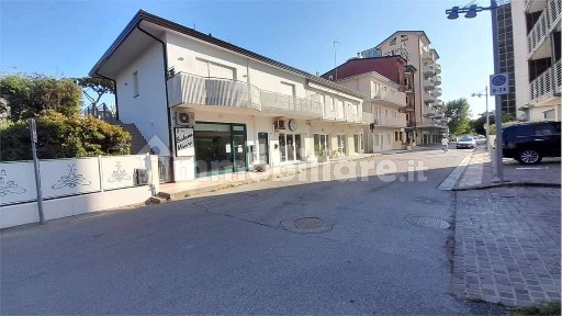 Quadrilocale via dei Pioppi, 39, Lido Centro Ovest, Jesolo