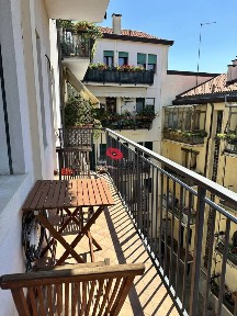 Appartamento ottimo stato, quarto piano, Dorsoduro - San Barnaba, Venezia
