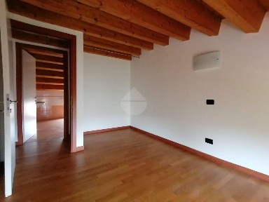 Quadrilocale primo piano, Centro, Ceggia