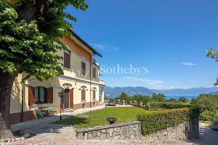 Villa unifamiliare via Per Binda, Centro, Stresa