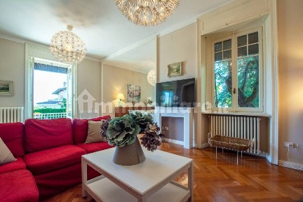 Villa unifamiliare via Alessandro Volta 1, Centro, Stresa